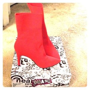 Size 8.5 Red Xaya Pointee-Toe Sock Boots Brand new